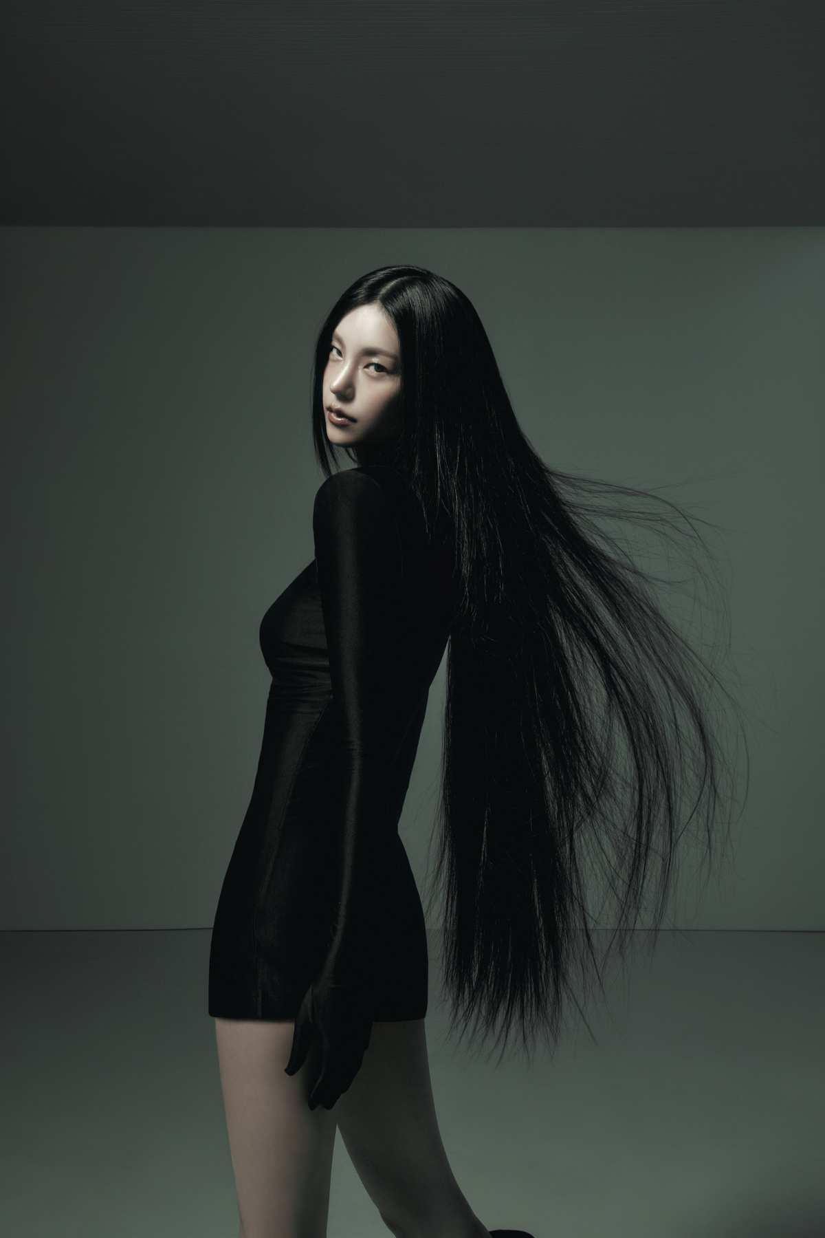 黑色长发女神