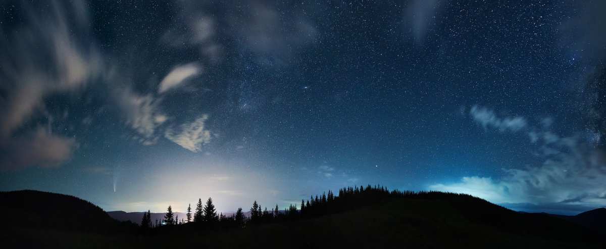 星光璀璨夜空