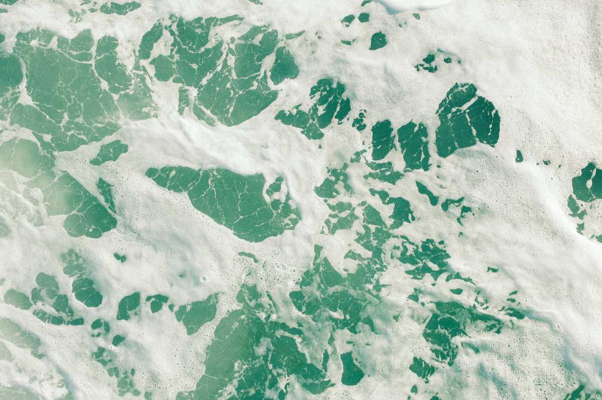 海浪泡沫