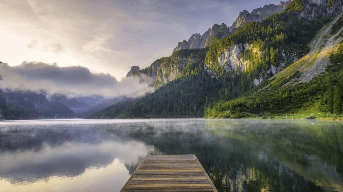 宁静山湖