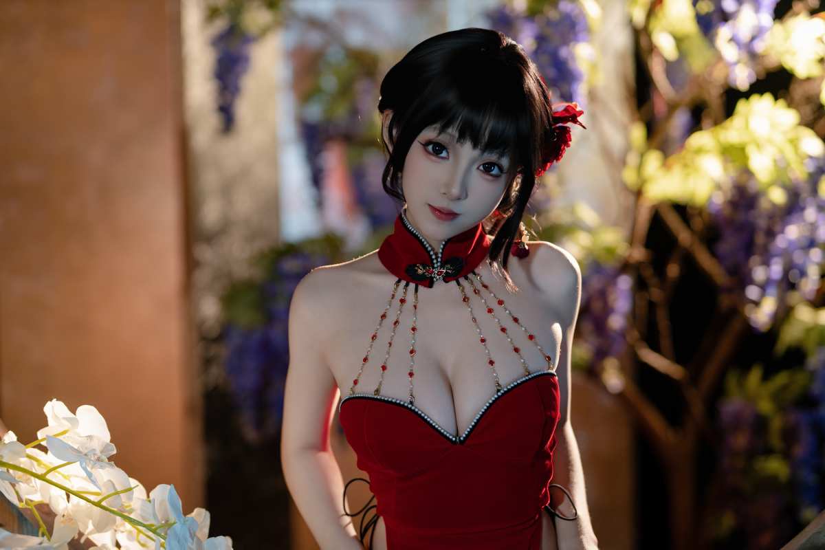 红色旗袍女神