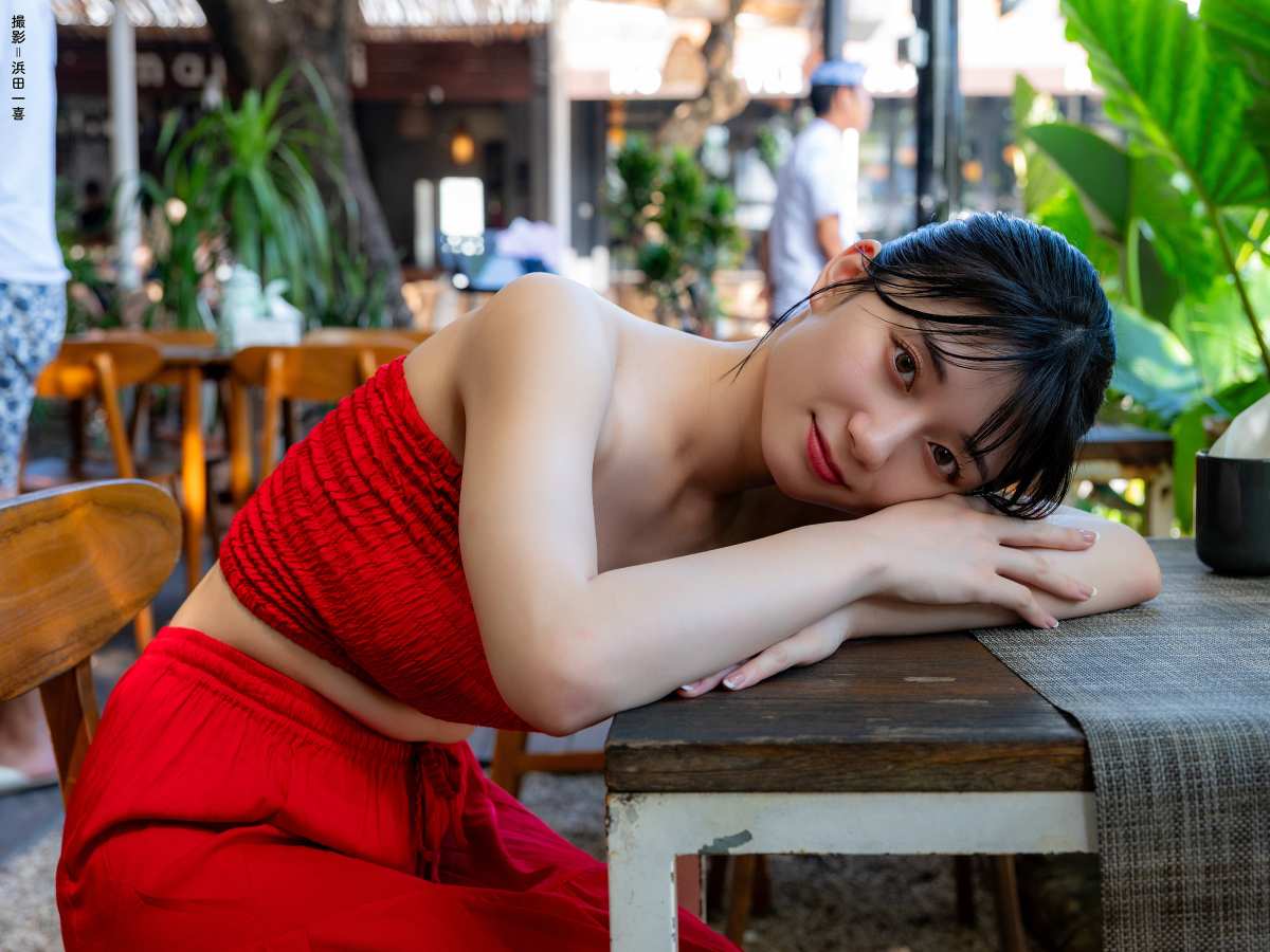 日本美女模特高清壁纸