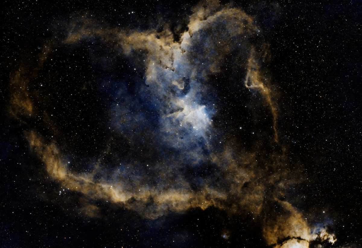 心形星云太空壁纸