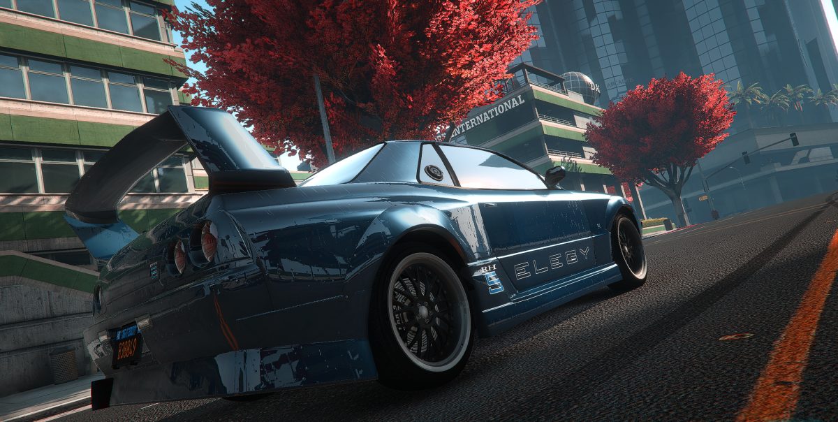 GTA V 蓝色跑车都市风光