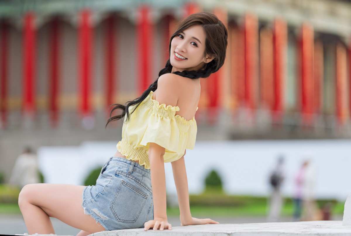 阳光下的微笑