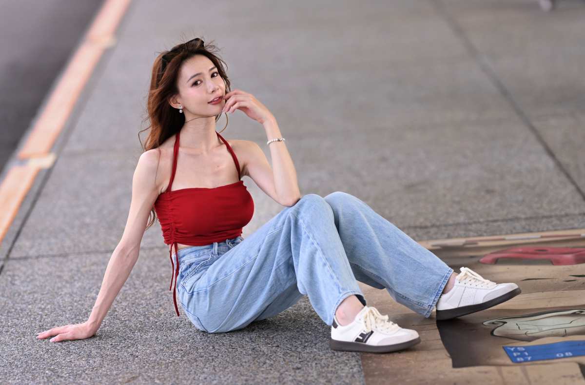 时尚休闲女生
