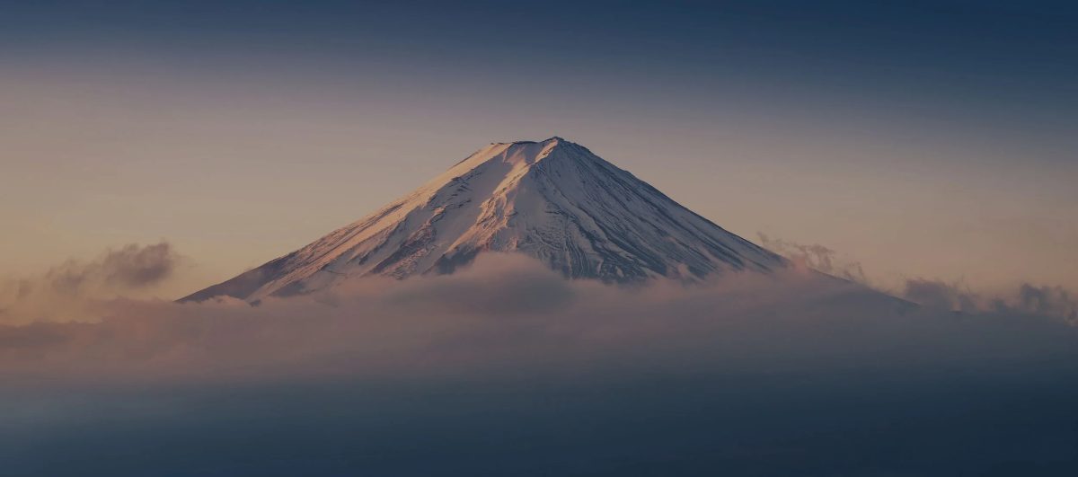 富士山雪景阳光桌面壁纸