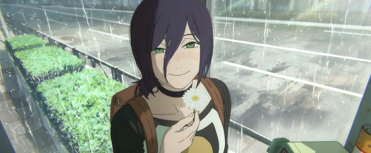 紫发绿眼女孩手持花朵