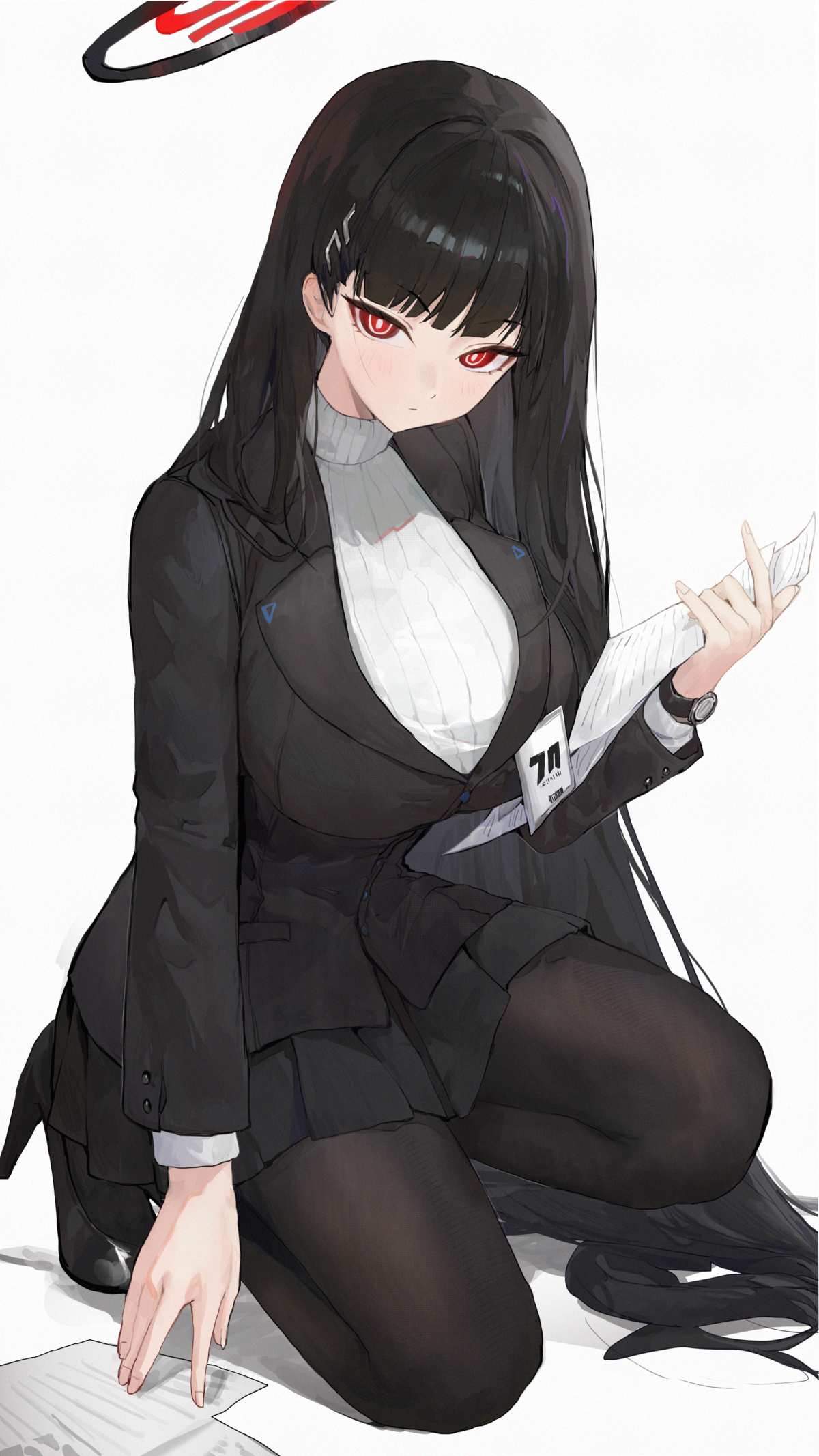 红眼黑发女孩跪坐